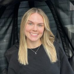 How curiosity led Lindsey Zicker to a career as a full-stack software engineer thumbnail