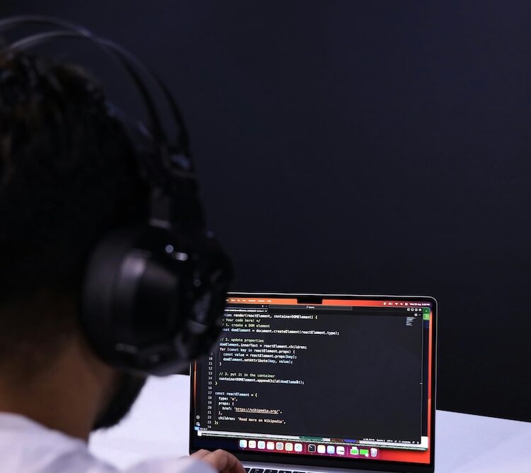 Your competitive edge: Learn how to code with AI  thumbnail